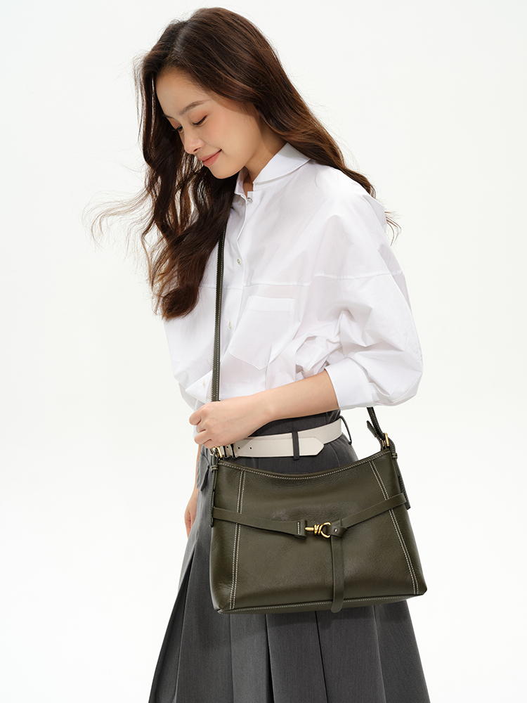 Large-capacity tote bag