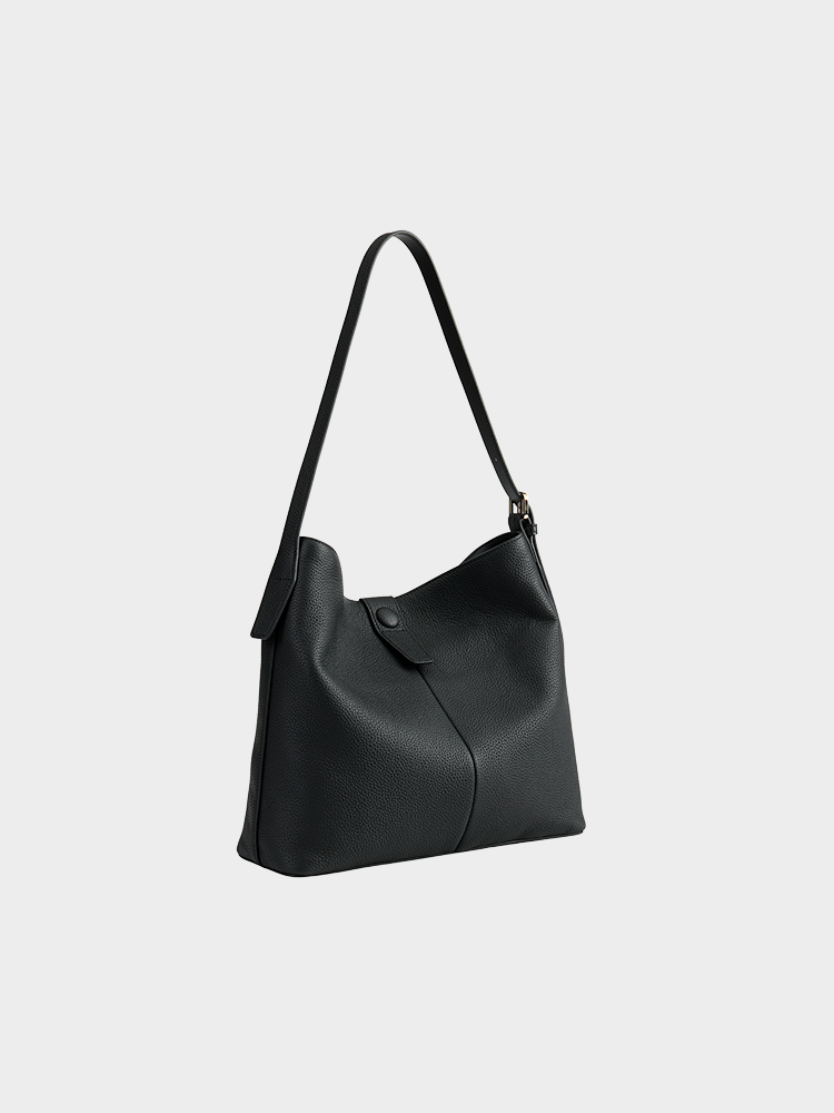Simple bucket bag