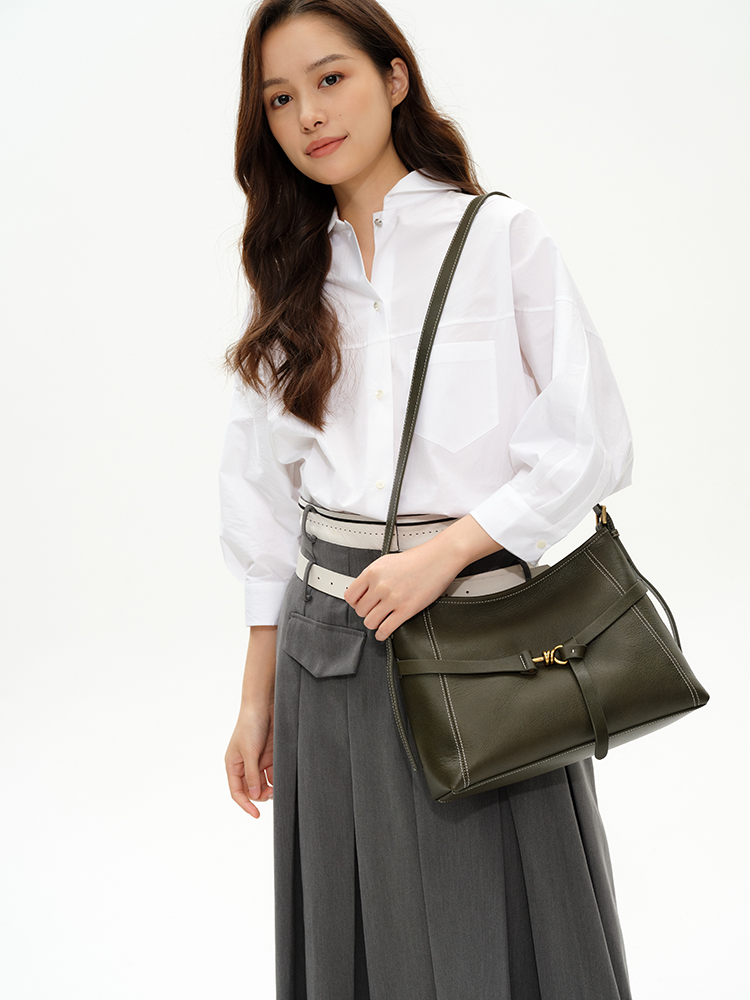 Large-capacity tote bag