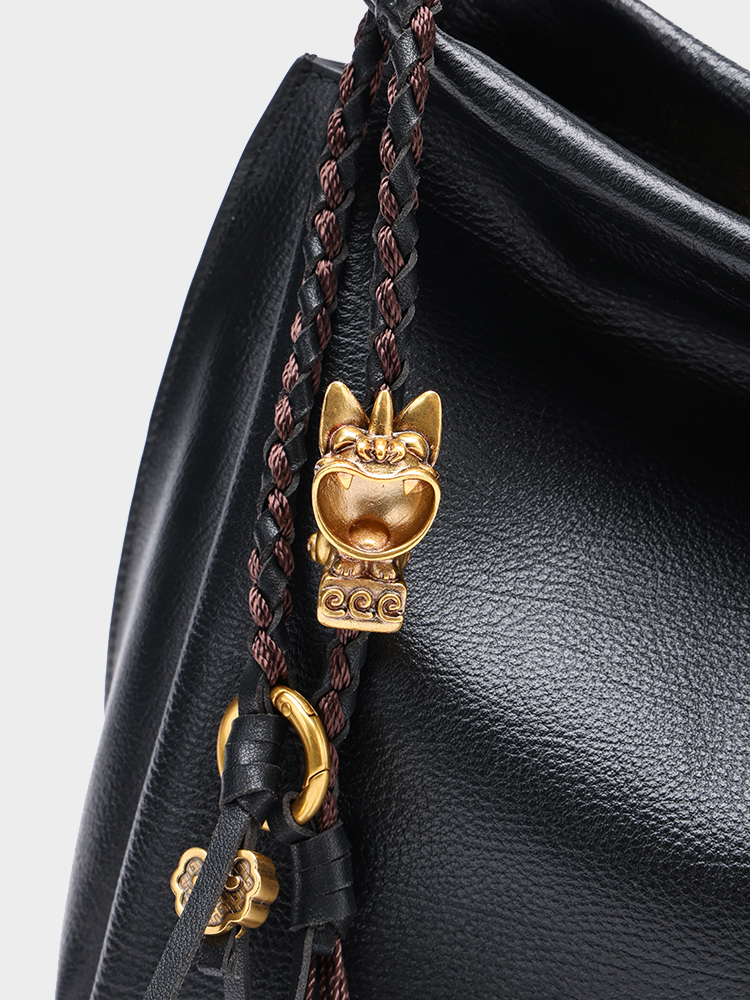 Large-Capacity Commuter Bag