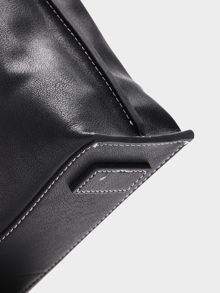 Vegetable-tanned cowhide cloud bag