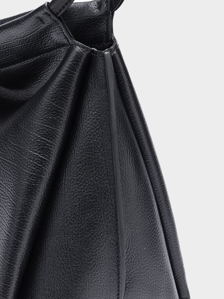 Large-Capacity Commuter Bag