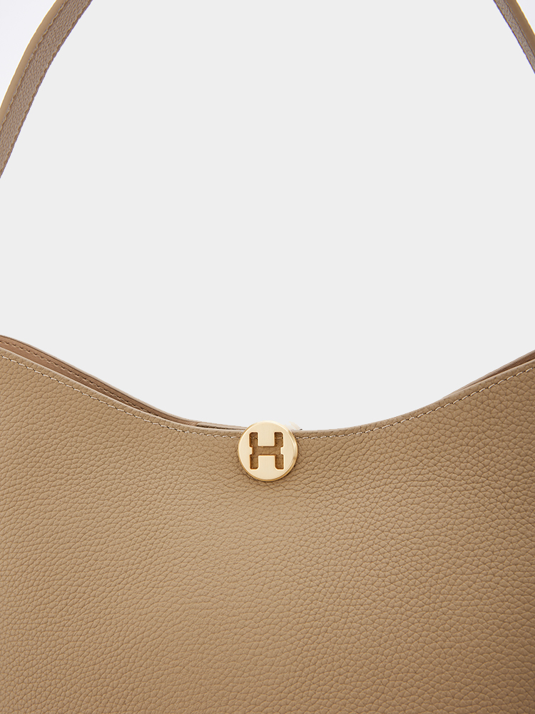 Versatile Bucket Bag