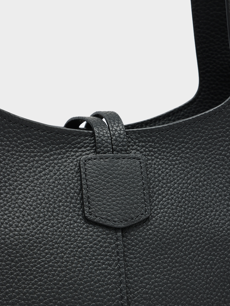 Large-capacity tote bag