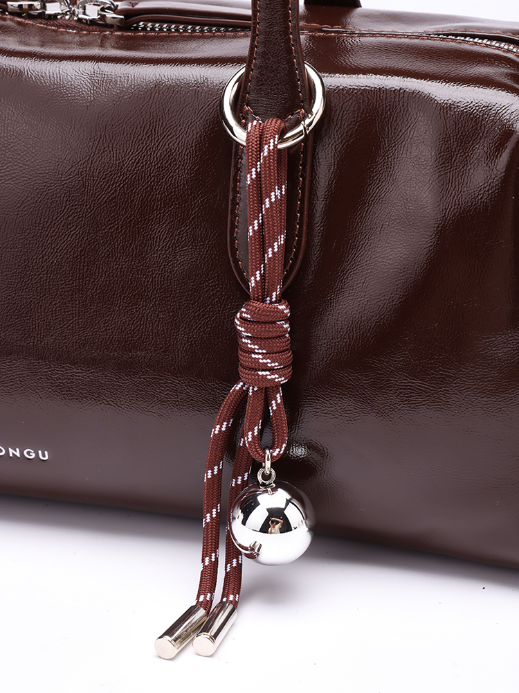 Commuter bowling bag