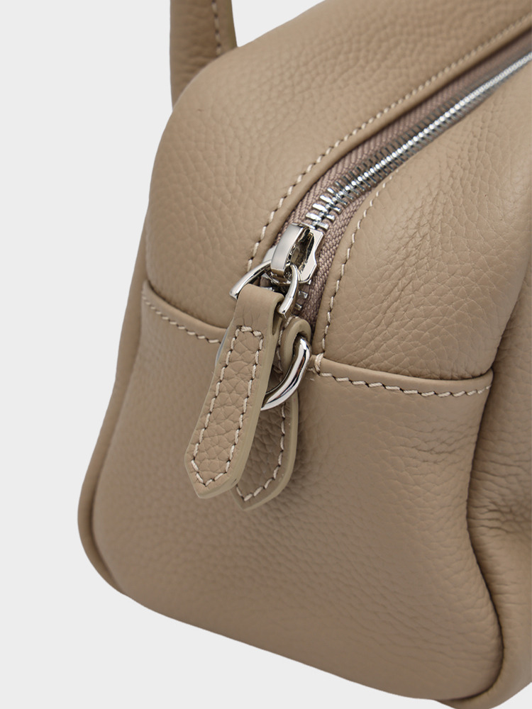 Hand-held Boston bag