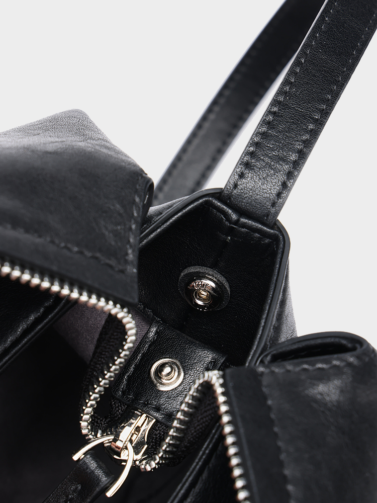 Commuter crossbody bag