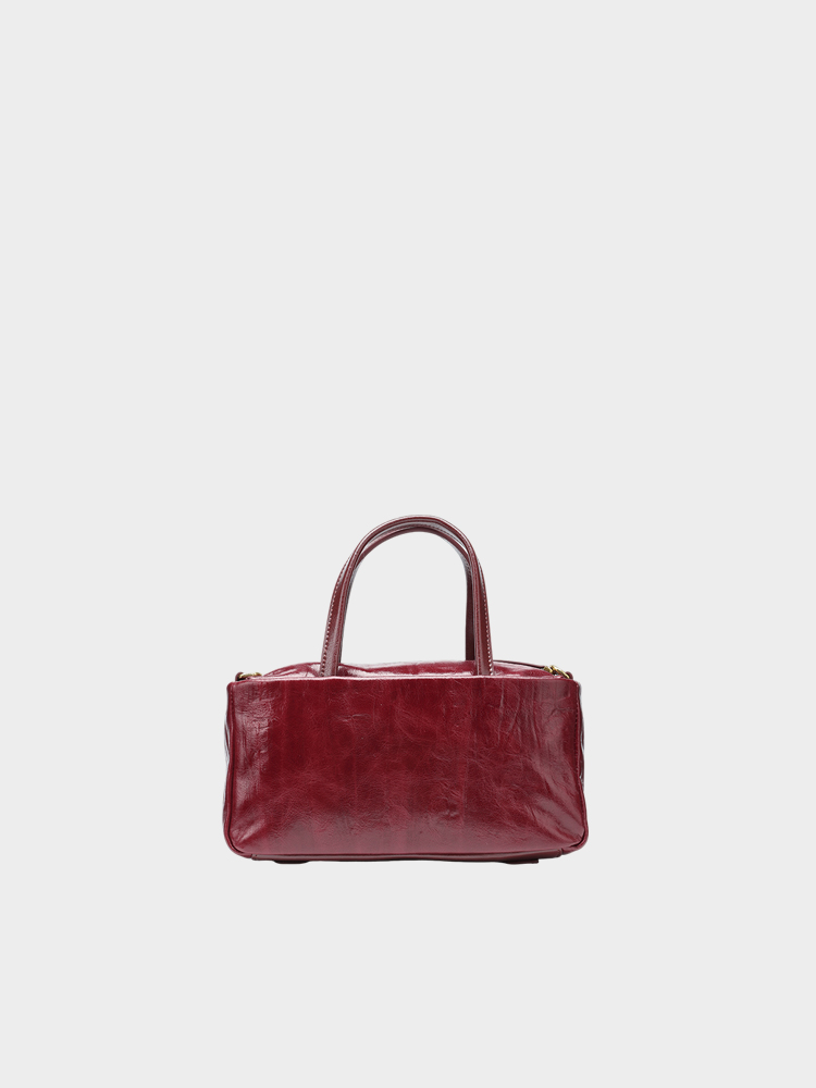 Oil-wax leather bag