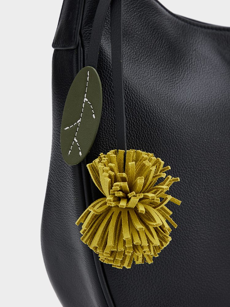 Single-shoulder semi-circular bag