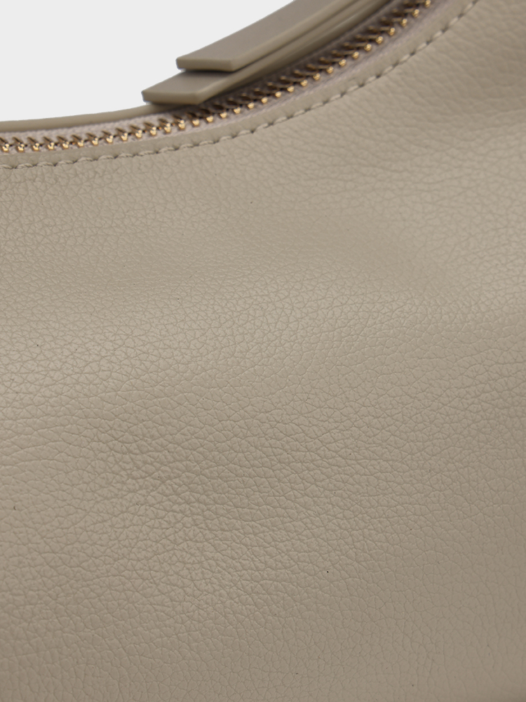 Simple single-shoulder bag