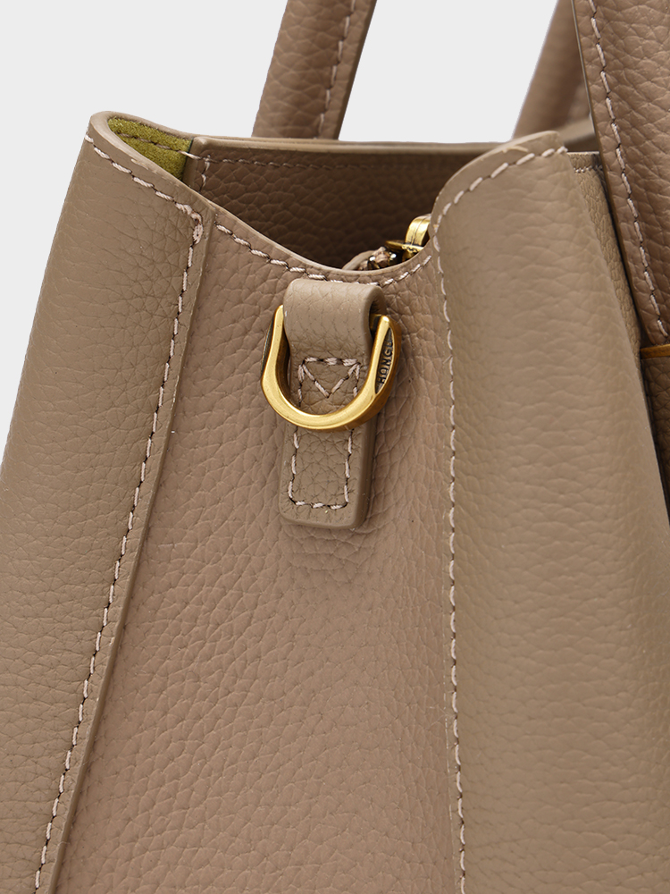 Large-capacity handbag