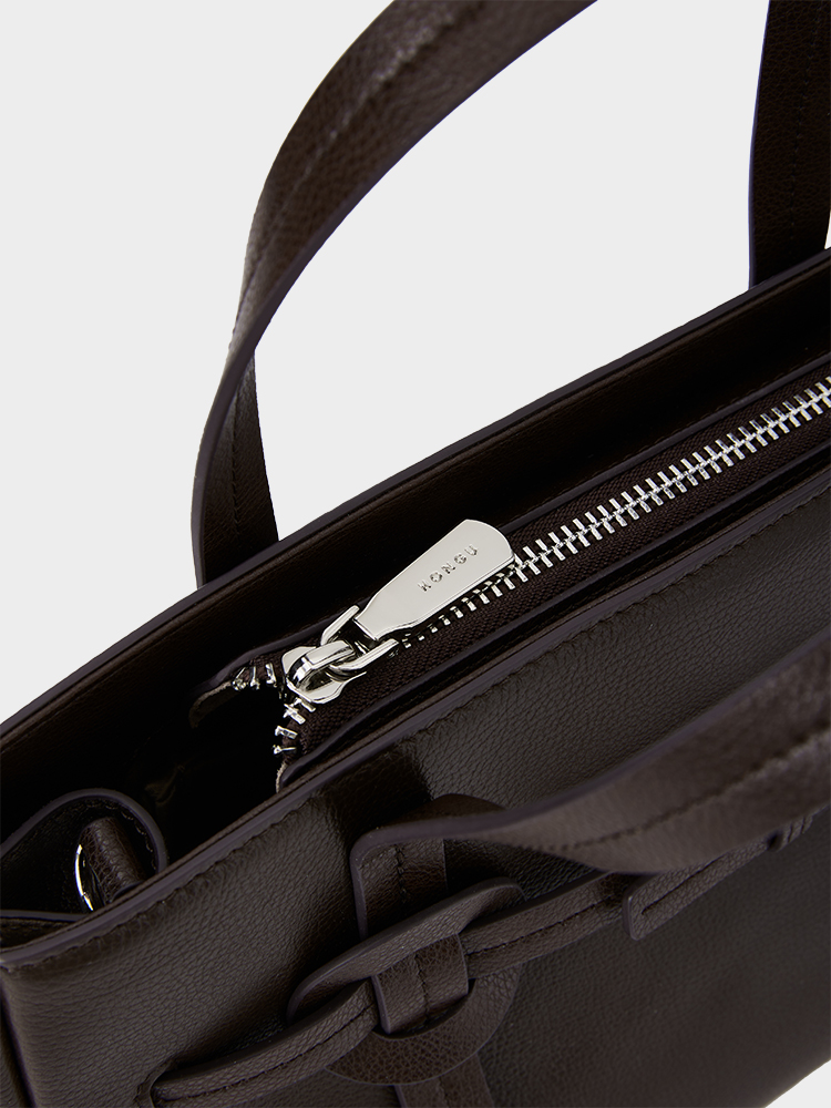 Large-capacity handbag