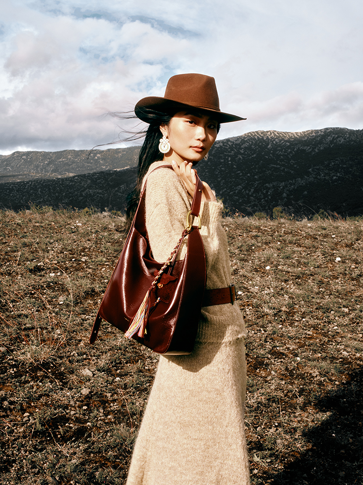 Large-capacity tote bag