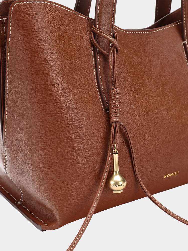 Large-Capacity Commuter Tote