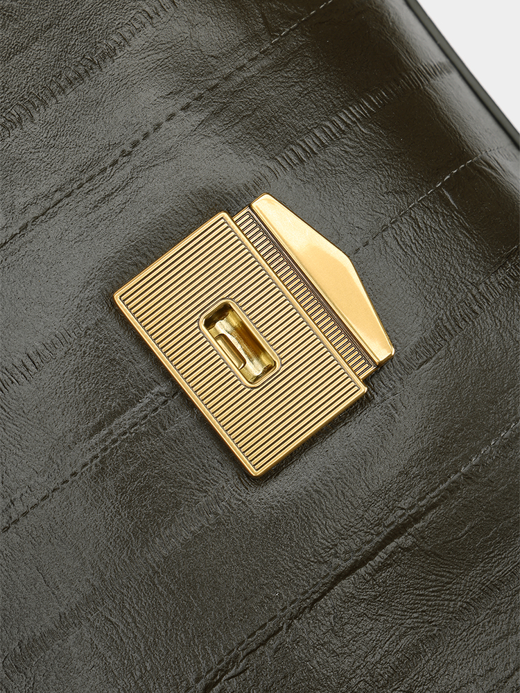 Chain Strap Shoulder Bag