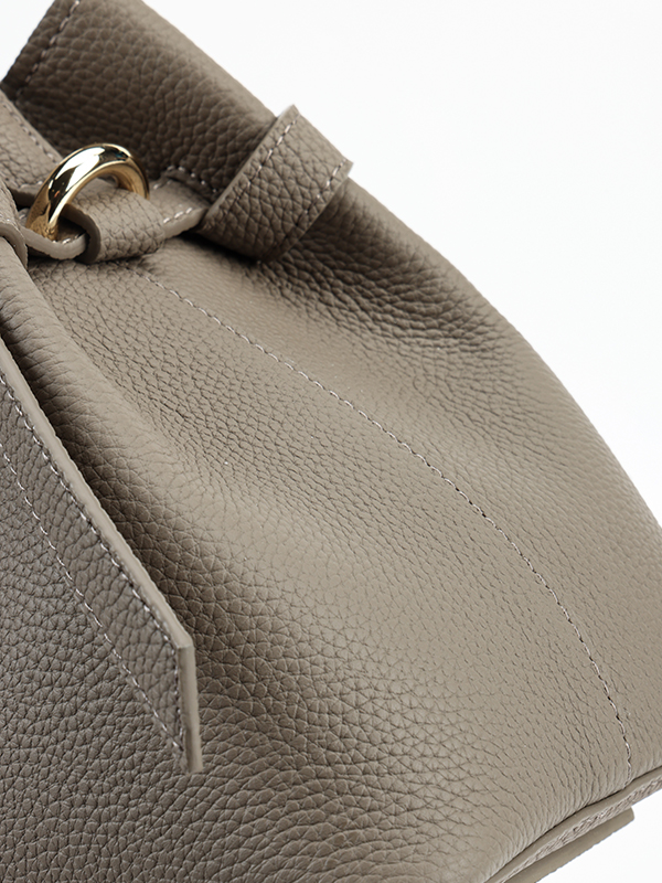 Knotted Detail Top Shoulder Bag