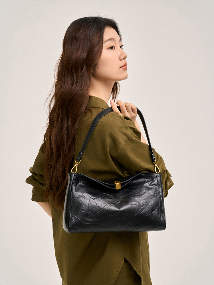 Retro single-shoulder bag
