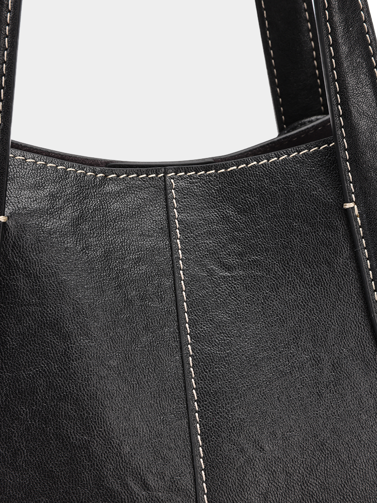 Large-Capacity Commuter Tote