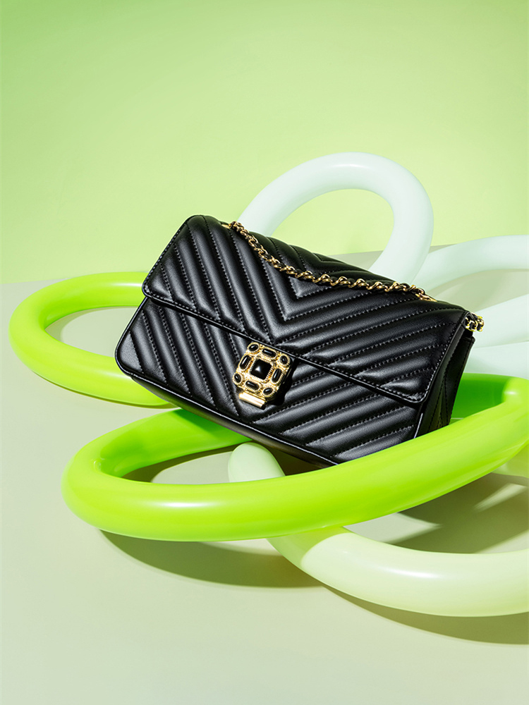 Gem Lock Flap Chain Handbag