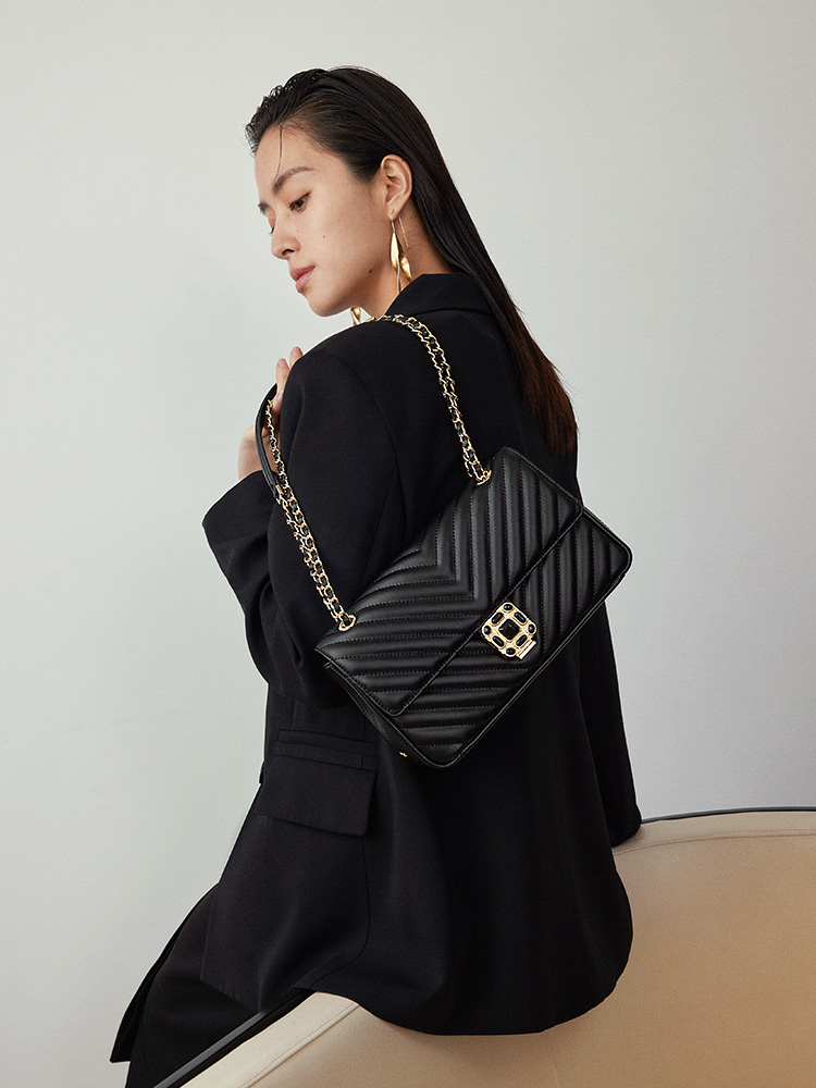 Gem Lock Flap Chain Handbag