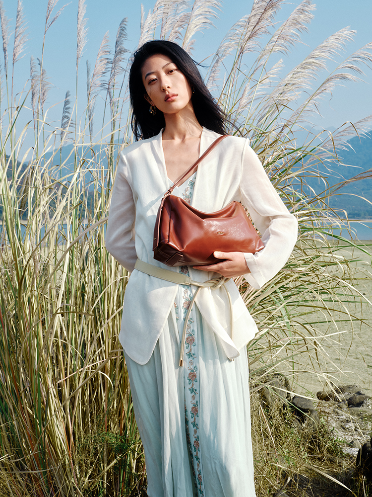 Vegetable-Tanned Leather Crossbody Bag