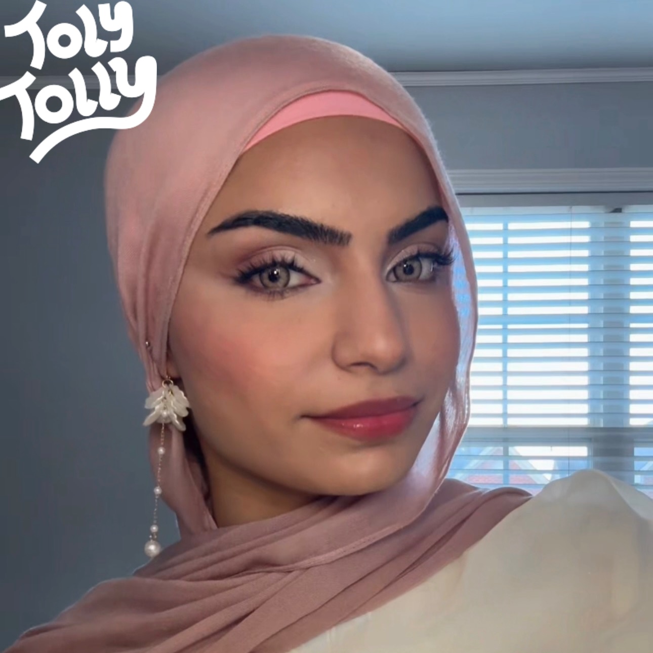 TolyTolly Evelyn Brown