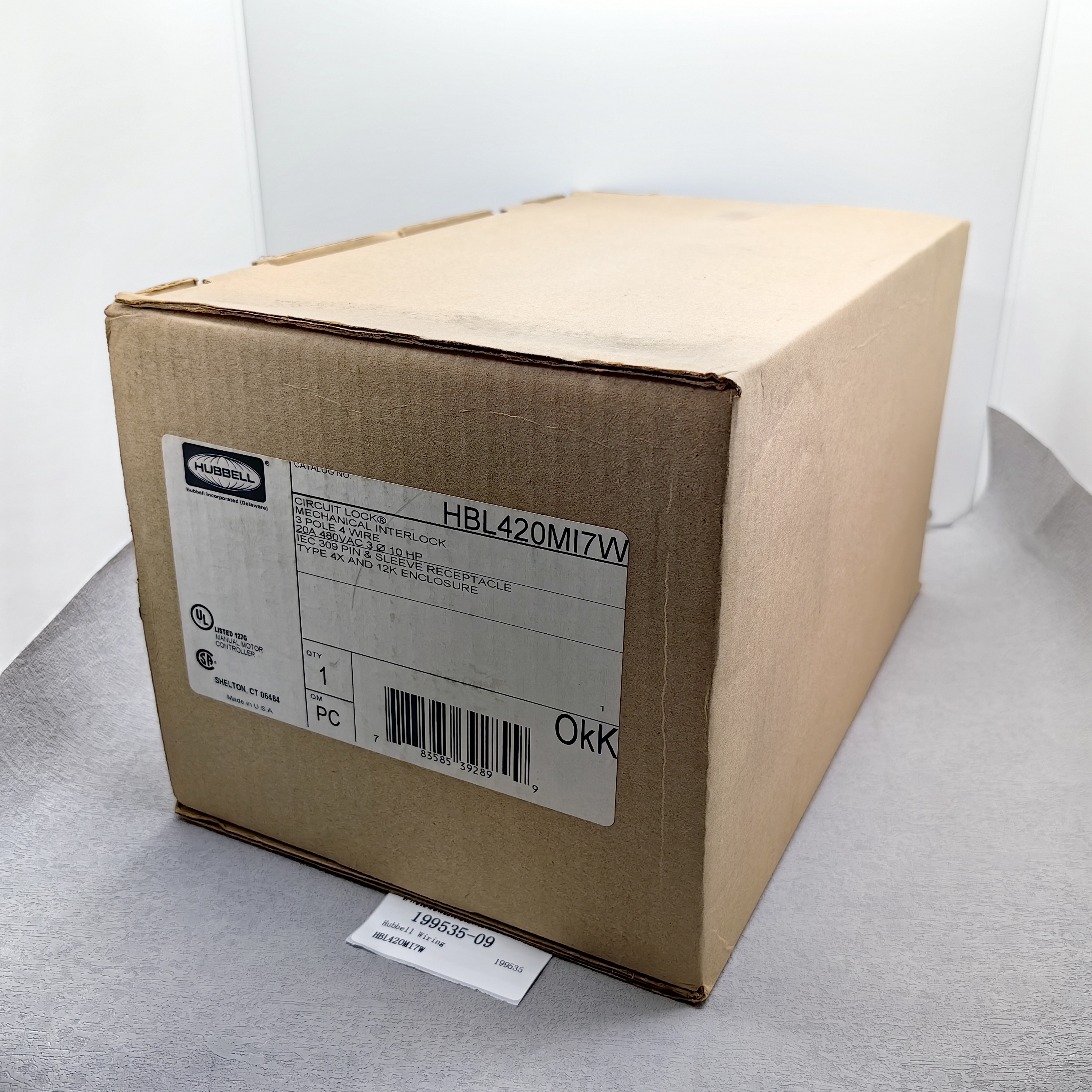 Hubbell HBL420MI7W Pin and Sleeve Mechanical Interlock