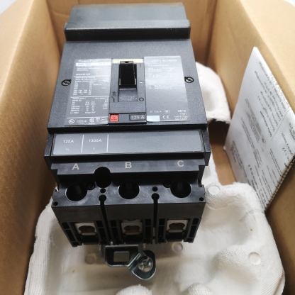 Square D Molded Case Circuit Breaker HGA36125