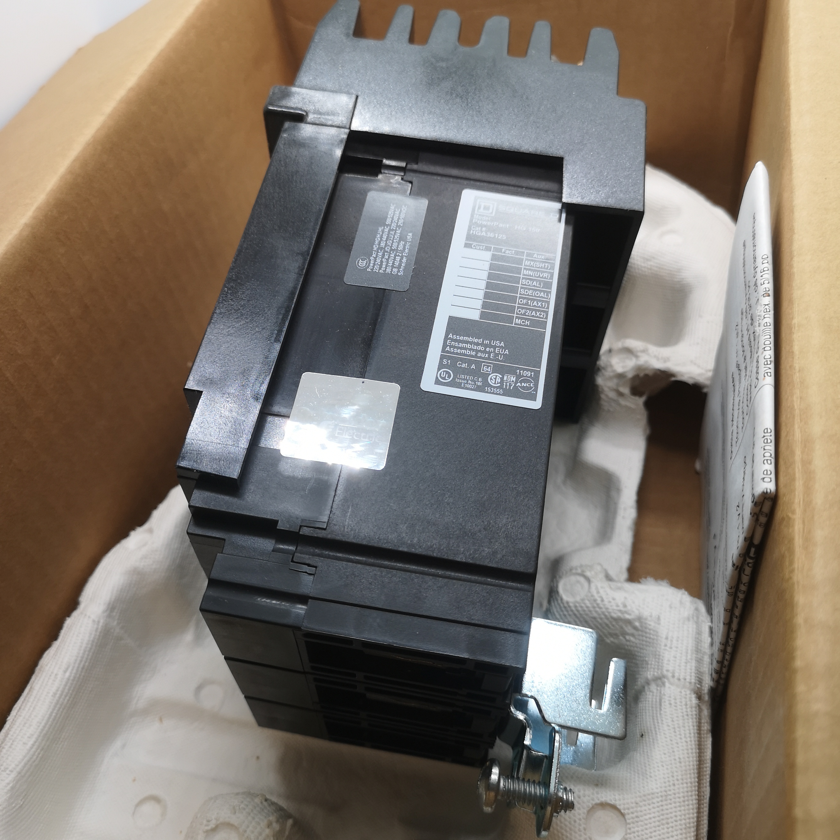 Square D Molded Case Circuit Breaker HGA36125