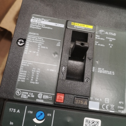 Square D JGA36175 Powerpact Molded Case Circuit Breaker