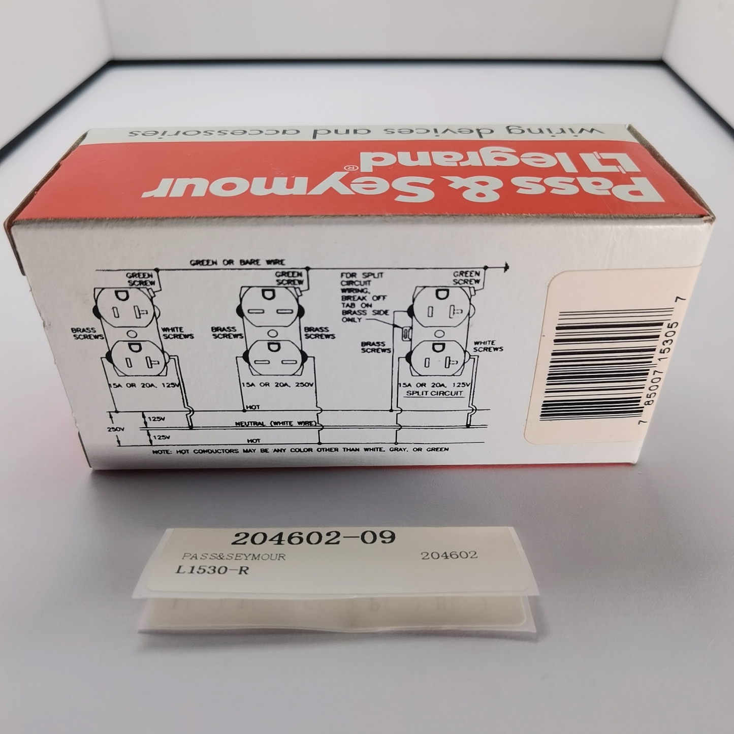 Legrand-Pass & Seymour L1530-R Turnlok Locking Receptacle