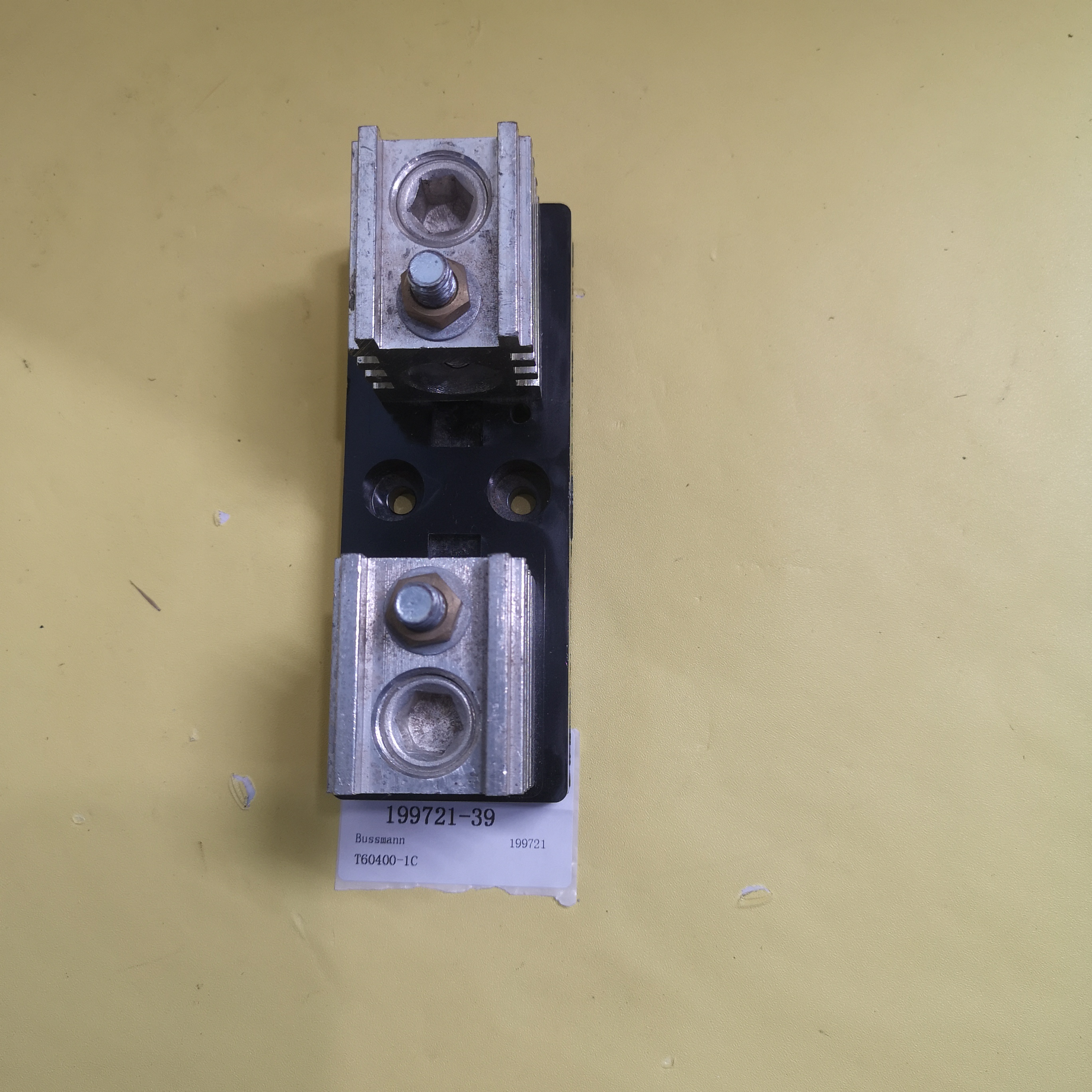 Fuse base T60400-1C_199721-39