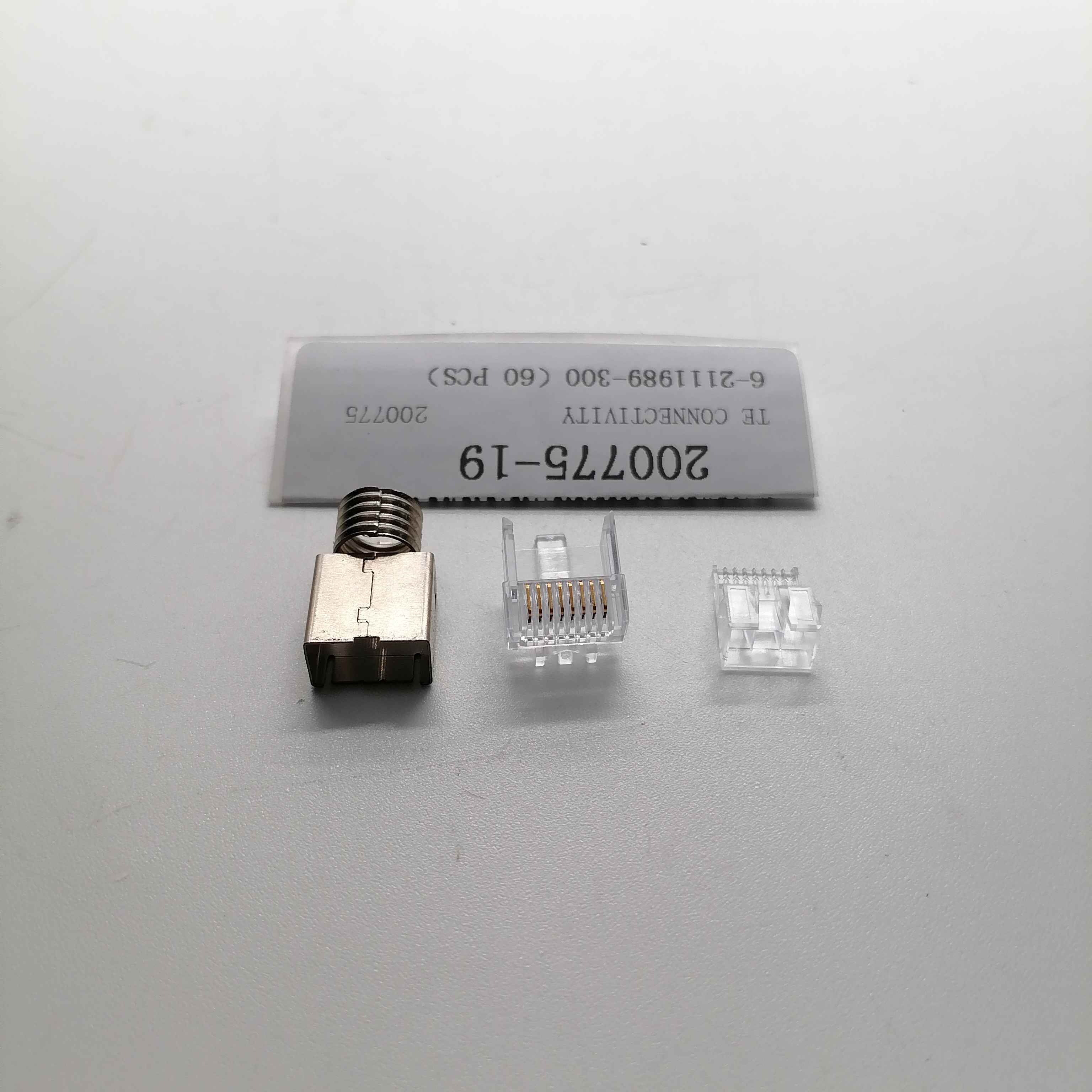 （Lots of 60 PCS）TE CONNECTIVITY Terminal 6-2111989-300