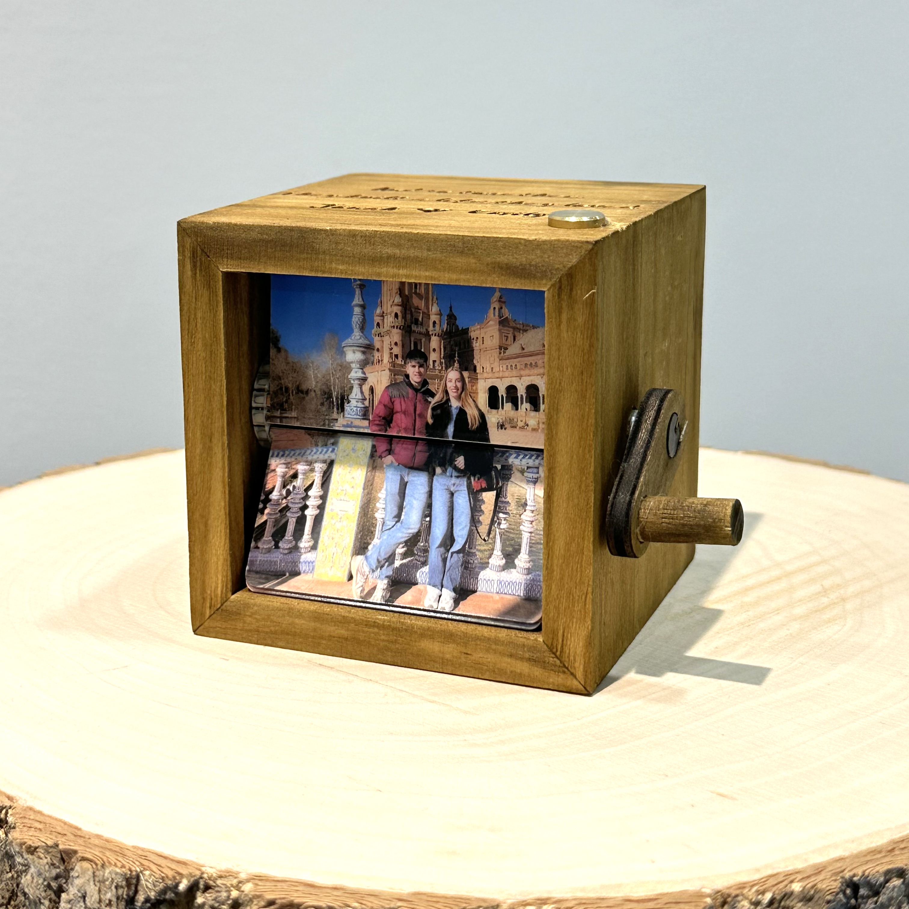 💗Custom Hand-Crank Flipbook Cartoon Photo Wood LED Box Gift for Her/Him
