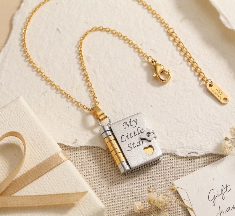🌸 My Little Star – Personalized Mini Book Necklace for Daughter