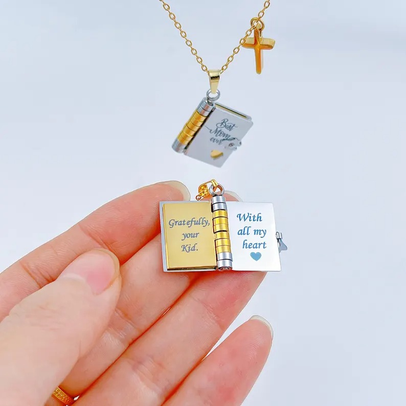 🌸 Best Mom Ever – Personalized Mini Book Necklace