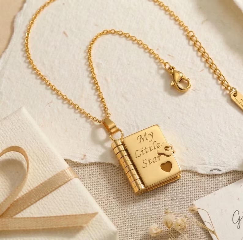 🌸 My Little Star – Personalized Mini Book Necklace for Daughter