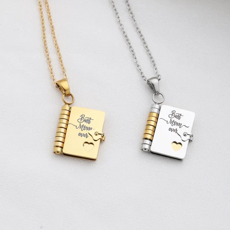 🌸 Best Mom Ever – Personalized Mini Book Necklace