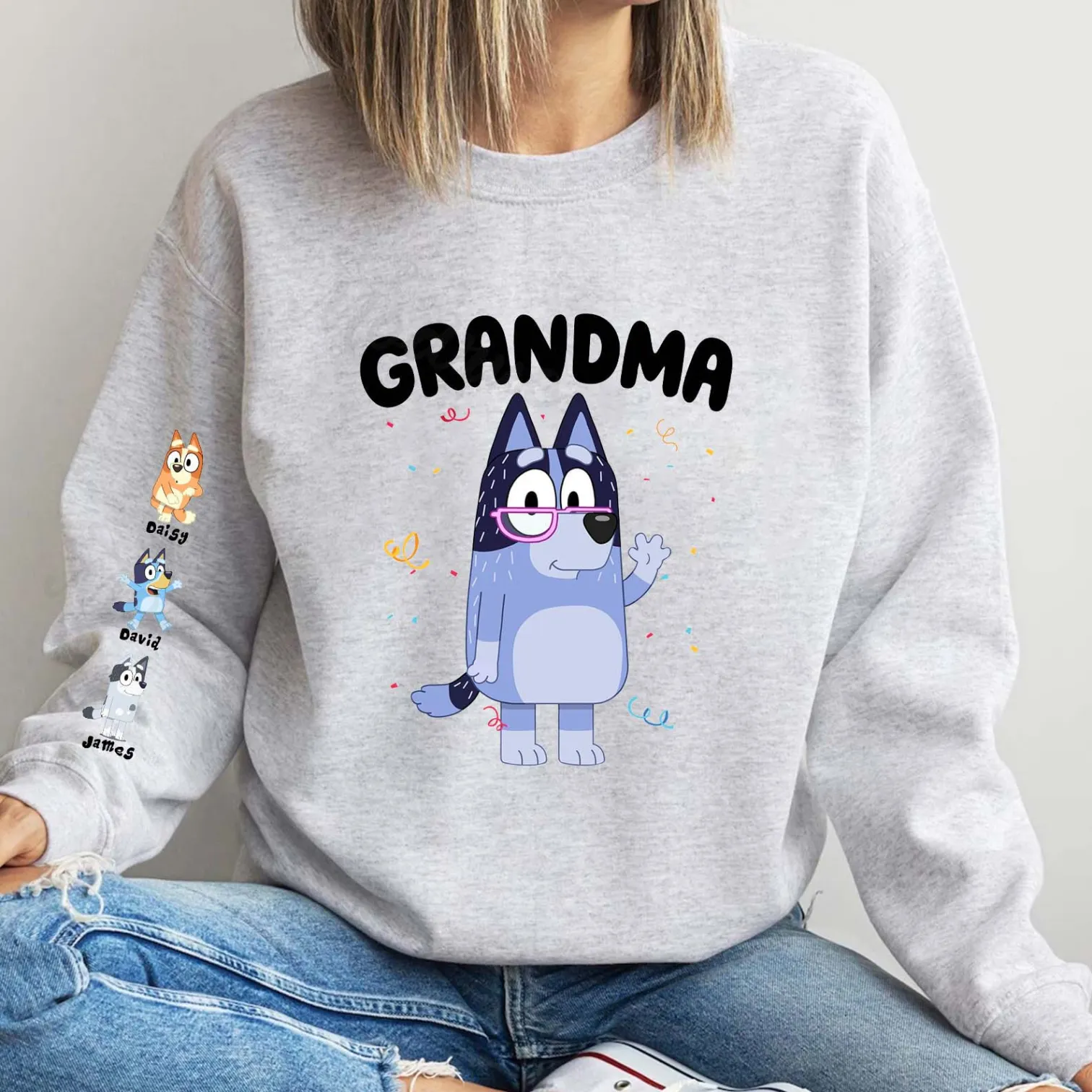Custom Cartoon MAMA Cute Sweatshirt with Kid's Name on Sleeve 
