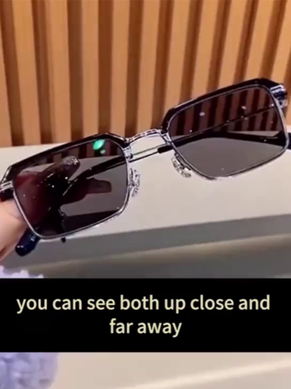 Ultra-clear cellular photochromic presbyopic glasses