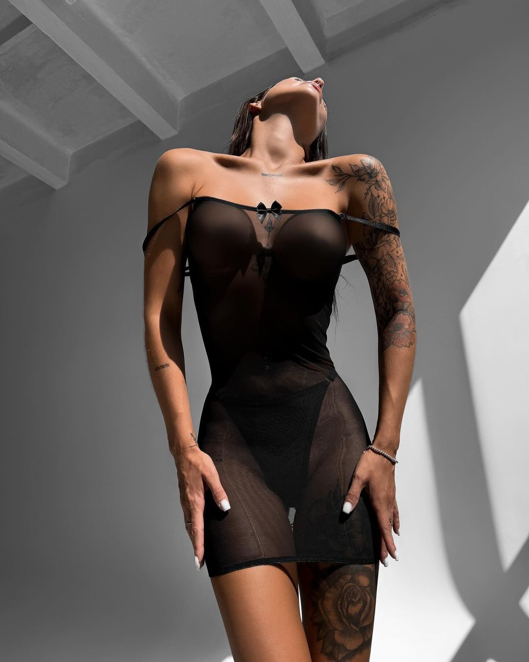 European and American sexy hip bow dress with cross-straps and hollow