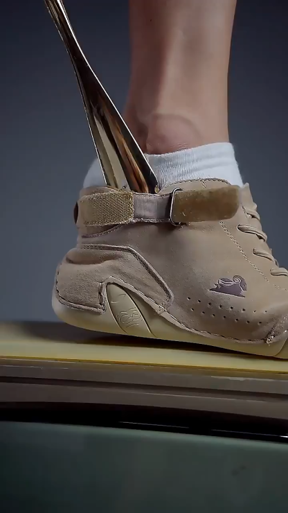 【🔥60% RABATU TYLKO PRZEZ OGRANICZONY CZAS – NIE PRZEGAP!🔥】 👞 Ergonomiczna konstrukcja: miękkie i wygodne włoskie buty ortopedyczne ✅ Ulepszone wsparcie łuku stopy dla najwyższego komfortu