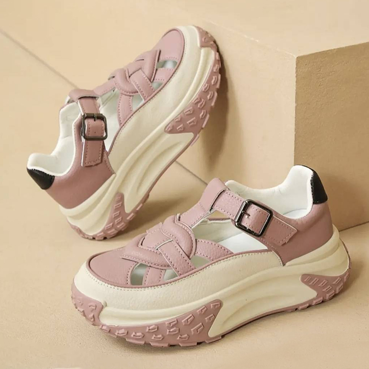 Hochwertige, modische Sandalen, die die Körpergröße erhöhen, weiche und bequeme Sohlen, Obermaterial aus italienischem Kalbsleder, rutschfest und langlebig