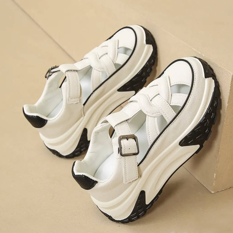 Hochwertige, modische Sandalen, die die Körpergröße erhöhen, weiche und bequeme Sohlen, Obermaterial aus italienischem Kalbsleder, rutschfest und langlebig