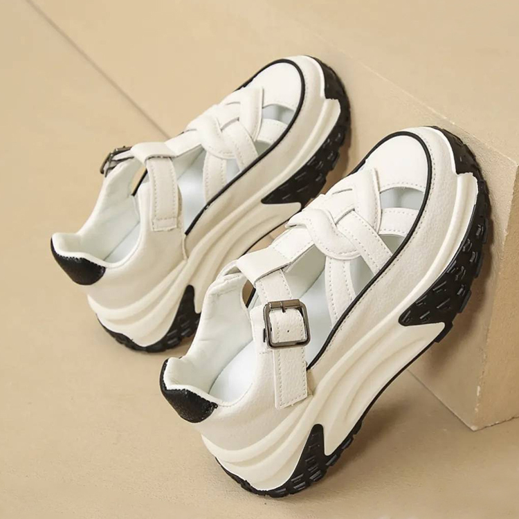 Hochwertige, modische Sandalen, die die Körpergröße erhöhen, weiche un