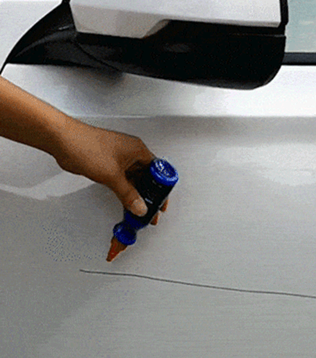 Die fortschrittlichste Nanotechnologie in den USA, zertifiziert vom Deutschen Automobilclub (DAAD), unabhängig von der Farbe oder dem Modell Ihres Autos oder der Tiefe des Kratzers, dauert nur drei Sekunden und ein paar einfache Wischbewegungen, und der K
