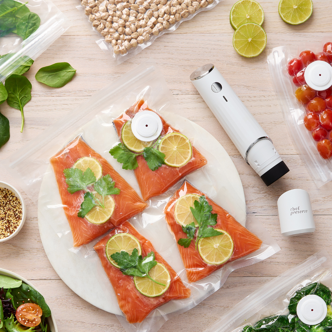 Pawdear compact vacuum sealer. Vacuum Seals your food in 5 seconds. Easy To Use. Rechargeable battery.-PawDear