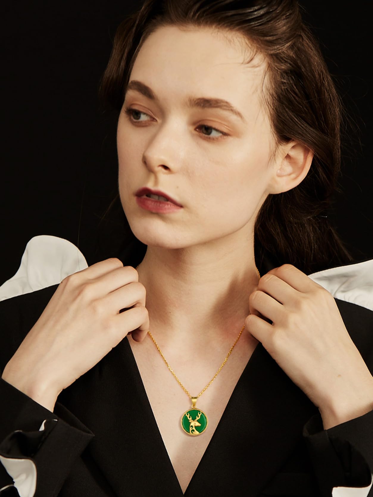 KeyStyle Gold Plated Pendant Necklace for Women Lucky Deer Necklace with Green Jade Amulet Pendant Jewelry Anniversary Gift for Wife