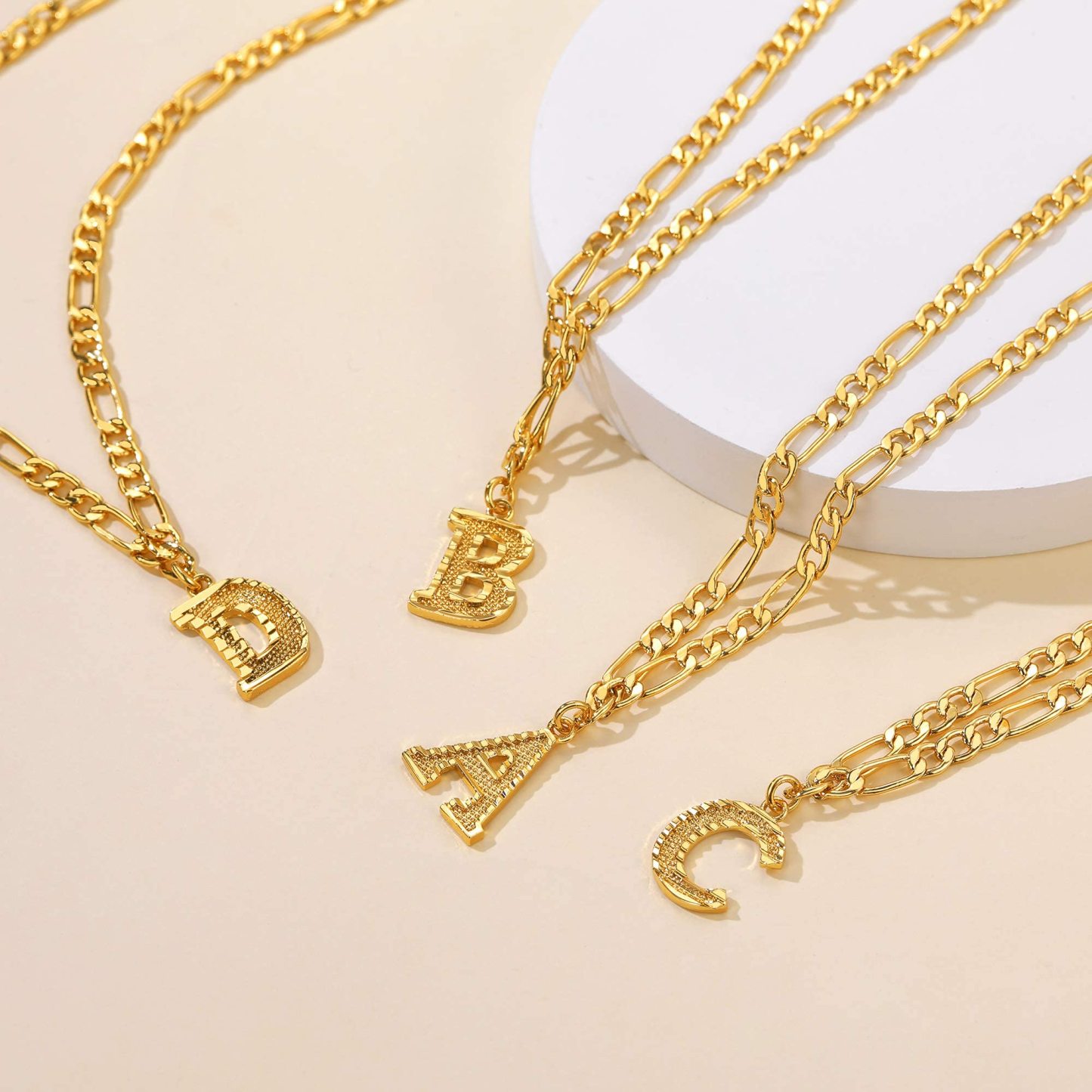 KeyStyle Initial Necklace for Women Gold Plated Figaro Chain Initial Pendant Necklace Alphabet Letter Choker Necklaces for Men & Women Birthday Gift for Her