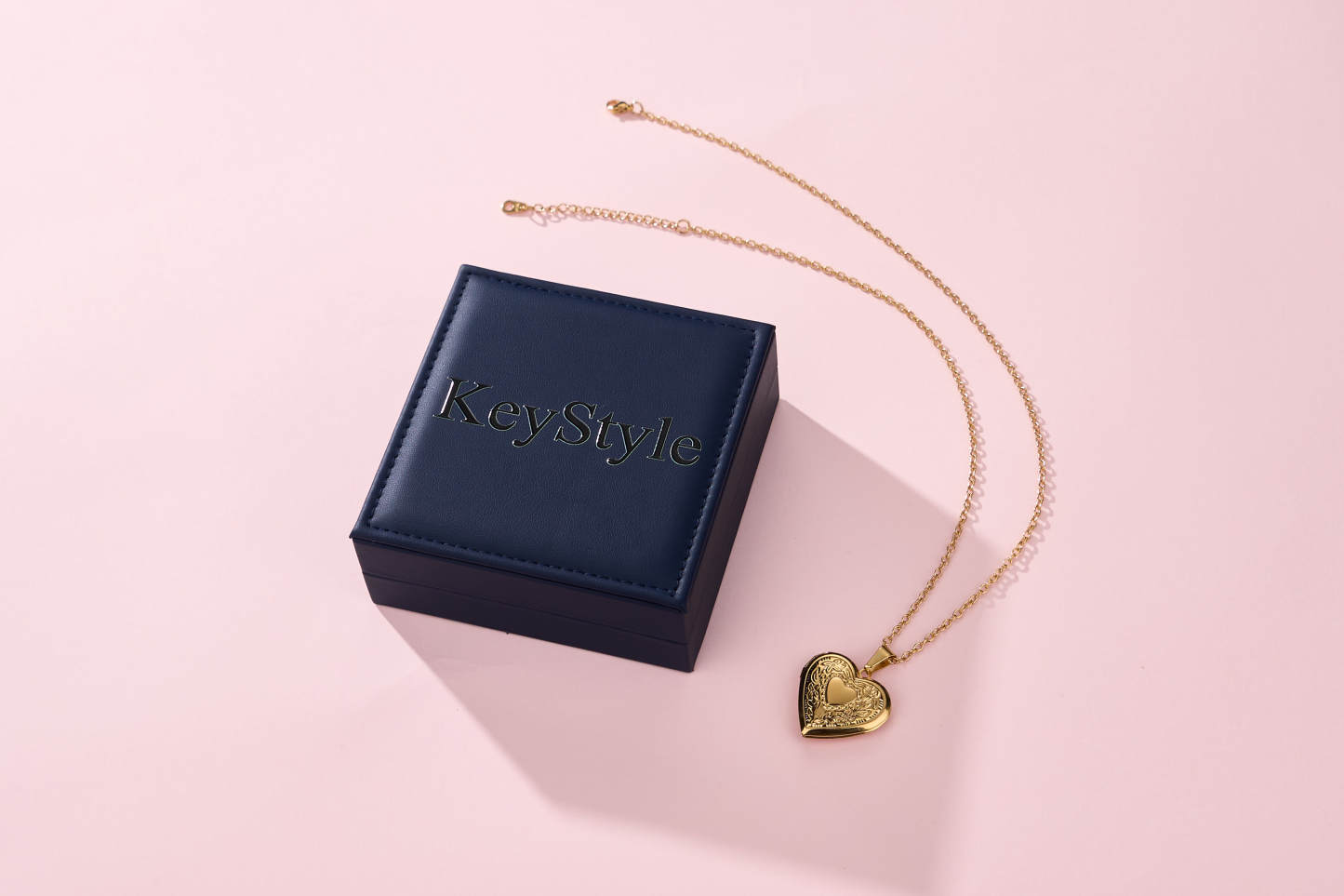 KeyStyle Photo Lockets Necklace for Women Heart Locket Necklaces that Holds Pictures Personalized Jewelry Gifts